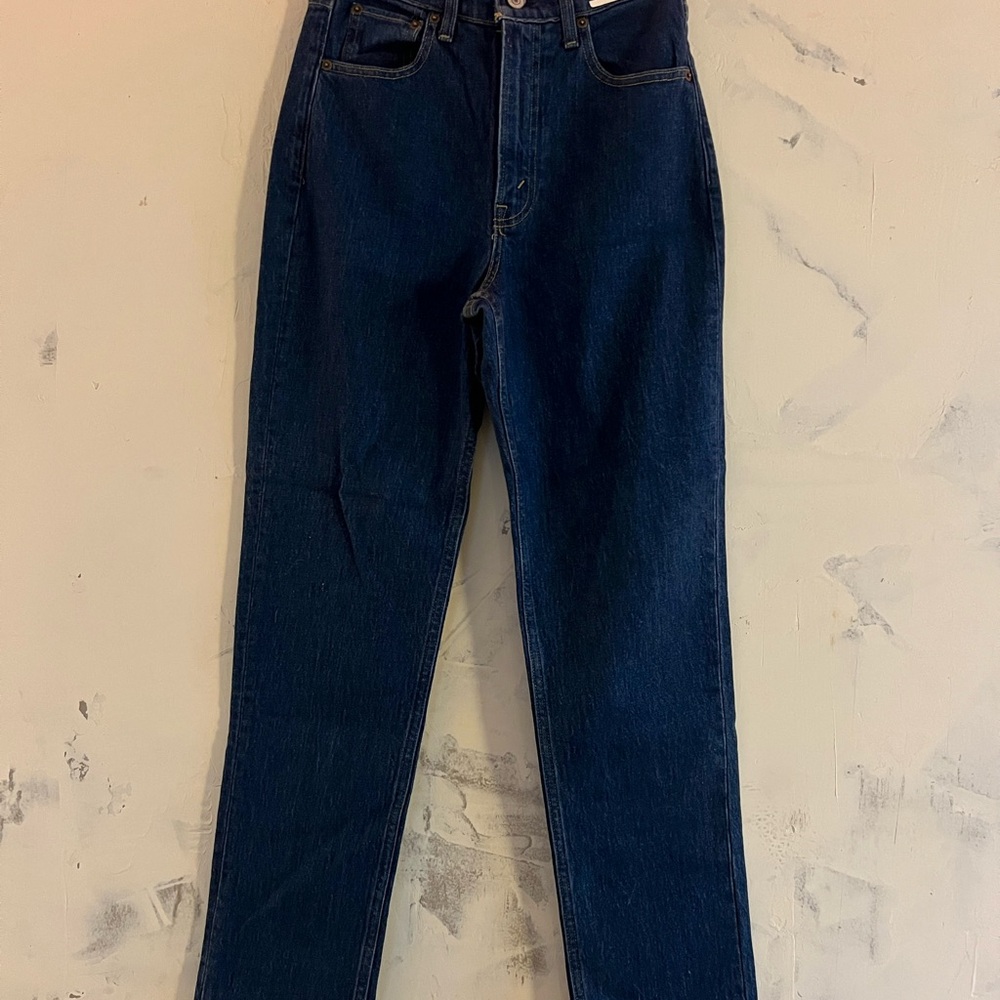 A&F Curve Love Ultra High Rise 90s Straight Jean - Dark Marble - Picture 2 of 4